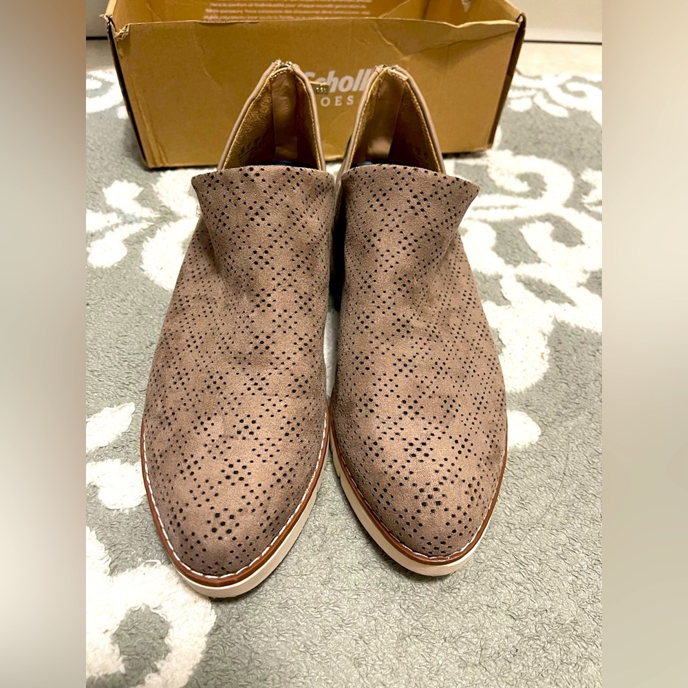 💜💜💜🌼Dr. Scholl's Taupe Perforated Slip-On Shoes